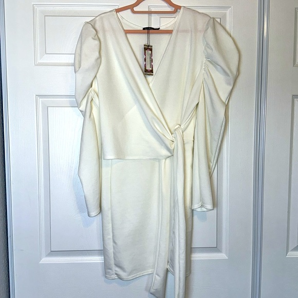 Boohoo Plus Puff Sleeve Wrap Tie Waist Dress - Picture 5 of 5